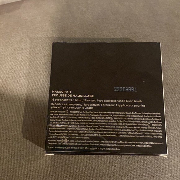 Victoria secret eyeshadow palette 16 pan - Picture 2 of 4